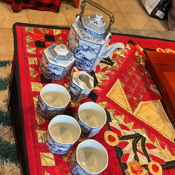 VINTAGE BLUE WHITE PINK CHERRY TREE BLOSSOM CHINESE TEAPOT WITH BRASS HANDLE set - Picture 9 of 12